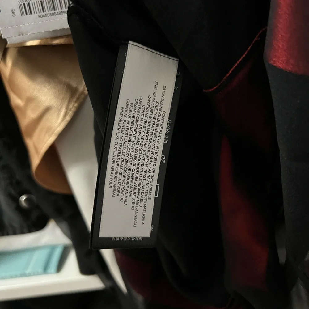 BURBERRY SILK TOP - Picture 7 of 14